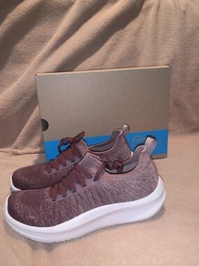 Clarks Solevana Lace Sneaker in Merlot